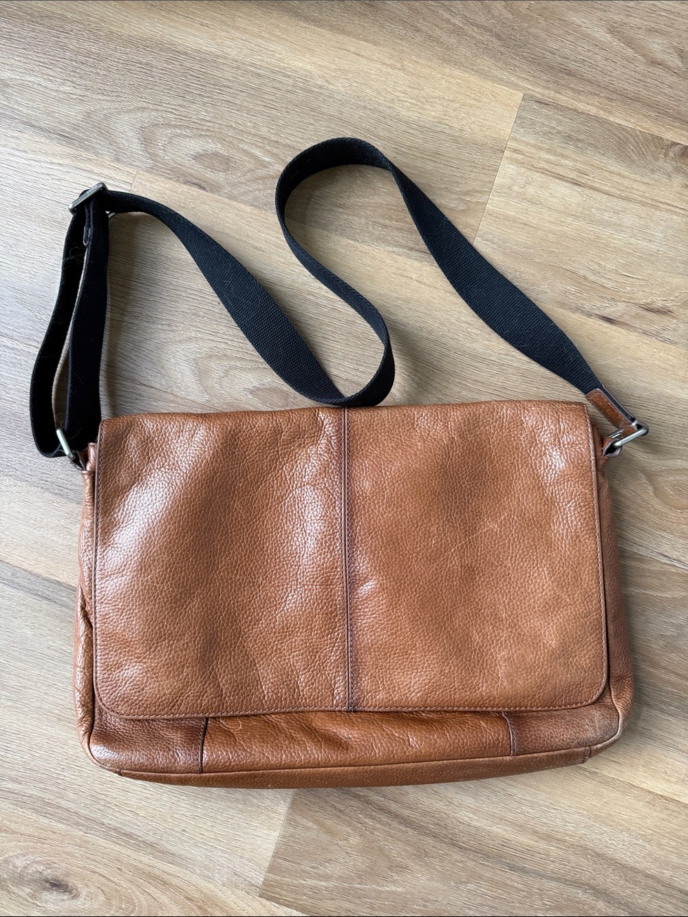 Fossil Tan Leather Messenger Bag with Black Strap